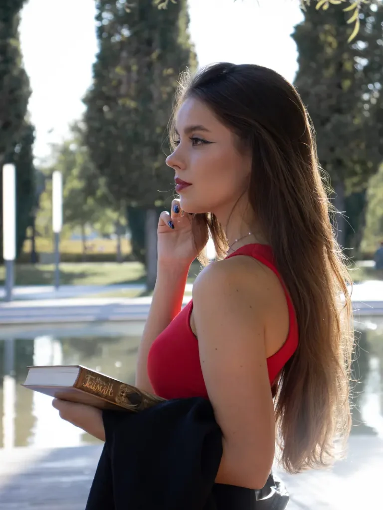 Summer walk in the park by Vorontsova Ksenia — JOLIE Magazine editorial