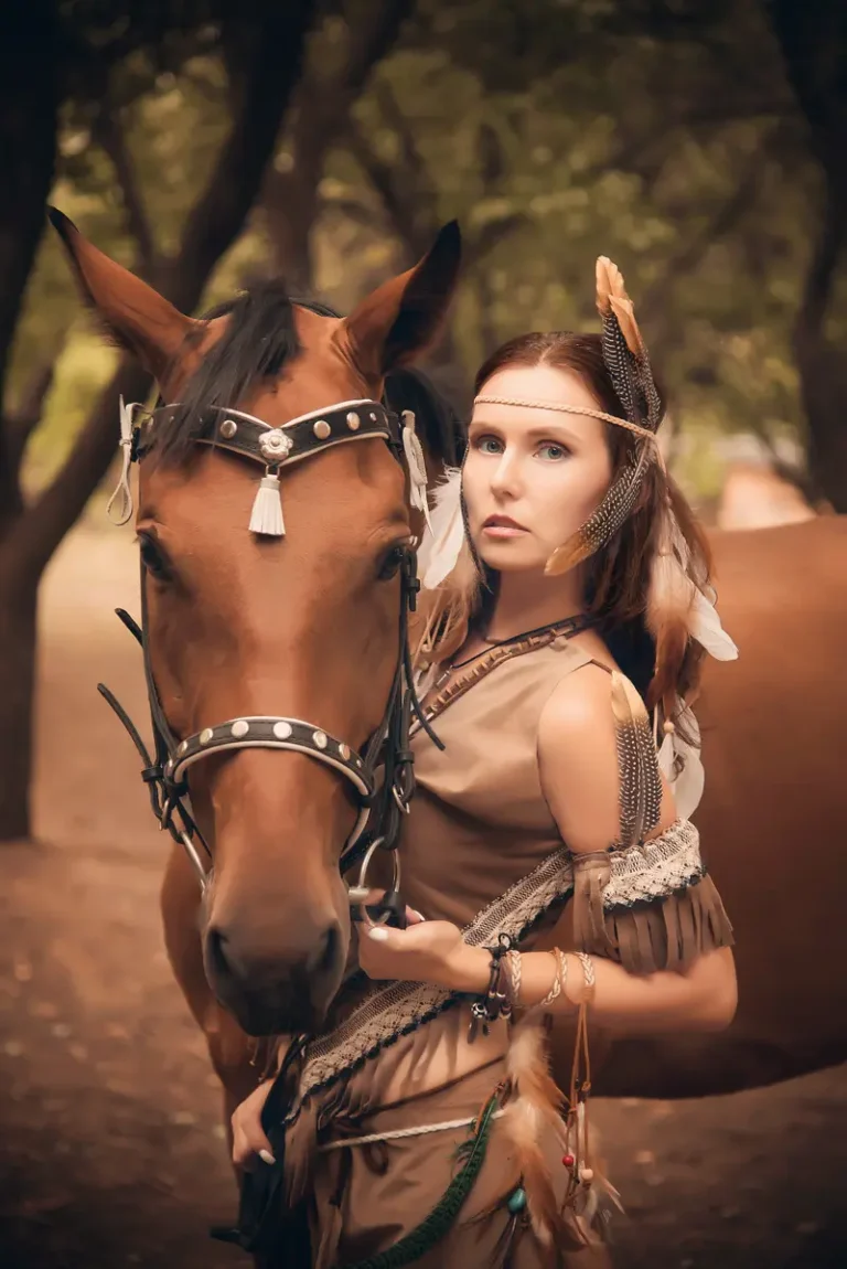 Walk on the prairie — JOLIE Magazine | The November Fashion & Beauty Edition | Vol.9 | 2022