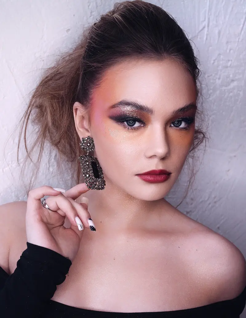 Burning Up by Julia Piletskaya — JOLIE Magazine editorial