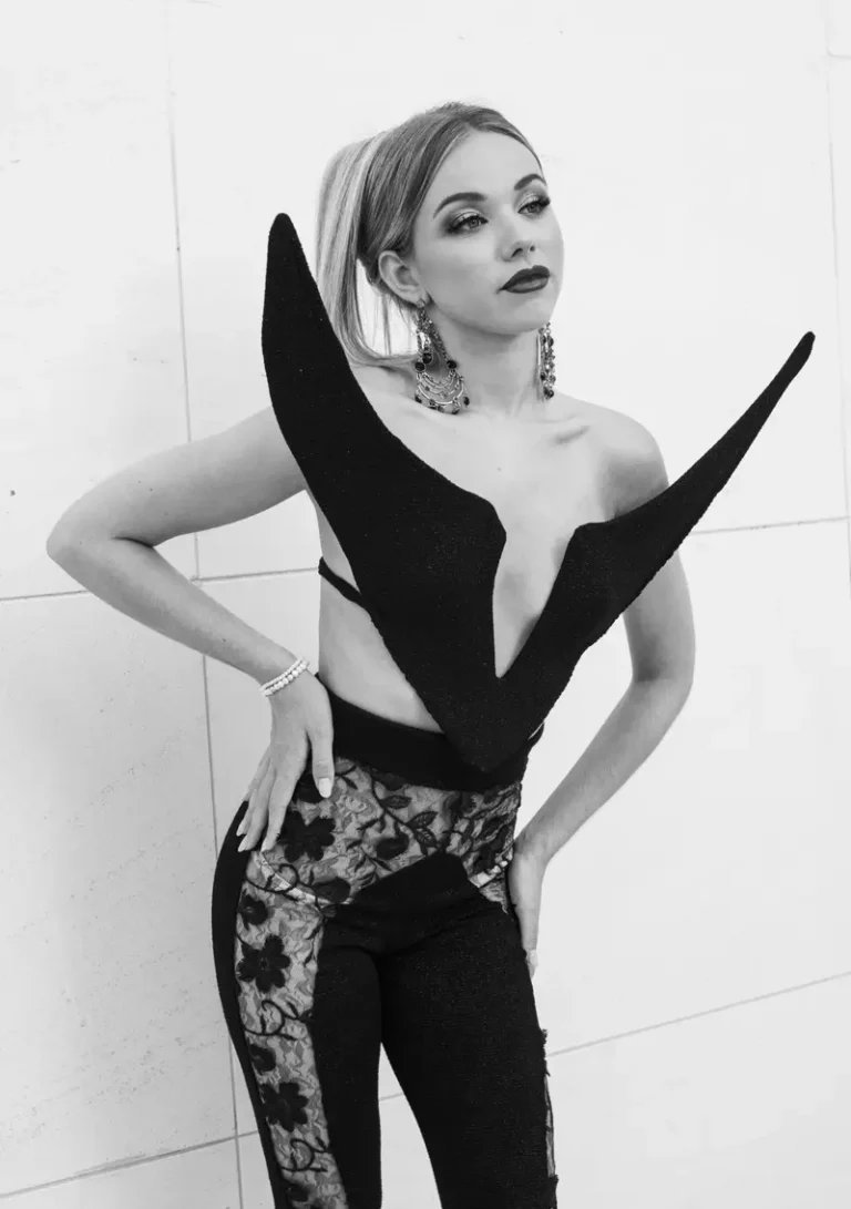 sesion con el diseñador Lucas @lonthunes , la joven modelo Aroa  y Fran Berbel fotografo en Barcelona — JOLIE Magazine | The August Fashion & Beauty Edition | Vol.6 | 2024