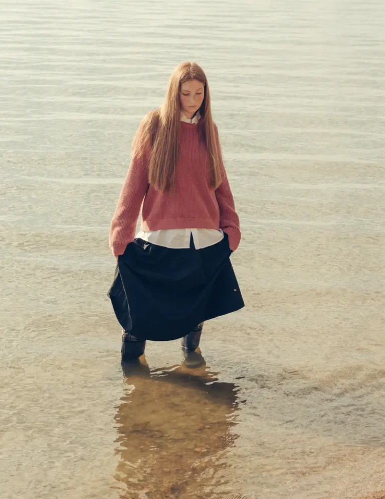 Alice and the sea by Inessa Gromova — JOLIE Magazine editorial