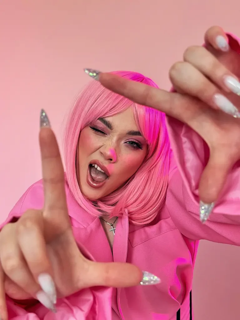 pink flamingos by Алиса Морозова — JOLIE Magazine editorial