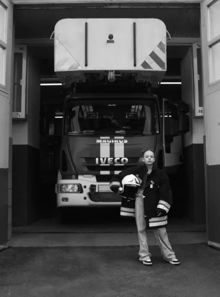 Emilia & Dmitriy & Fire station by Yuliya Dorofeeva — JOLIE Magazine editorial