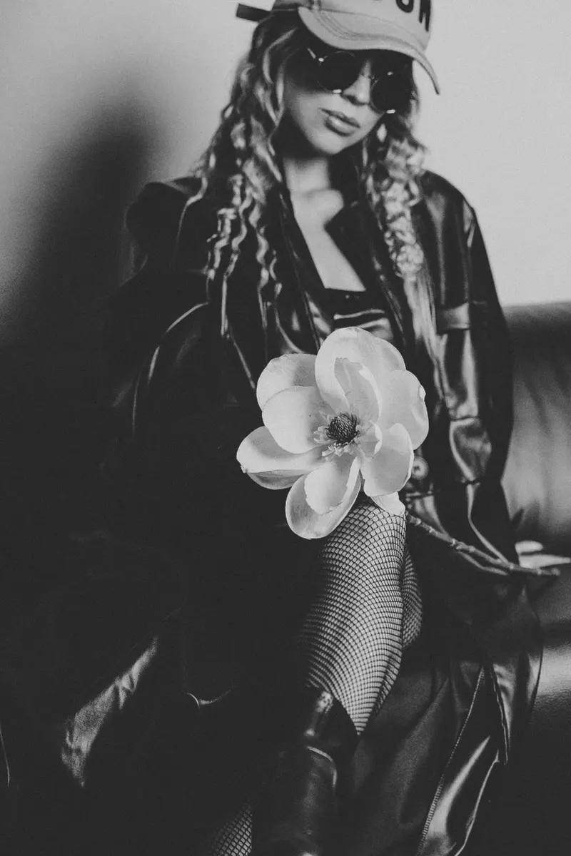 KATERYNA BORZAYA by Natalia Mailis — JOLIE Magazine editorial