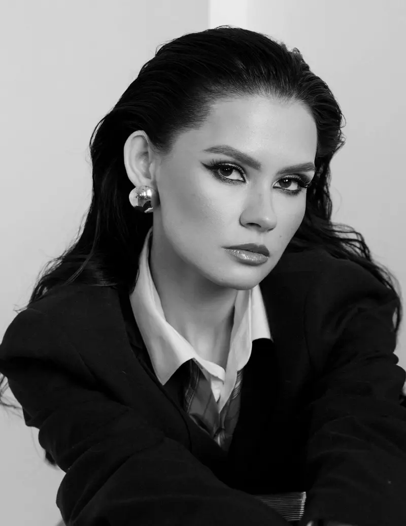Office glamour by Екатерина Исаева — JOLIE Magazine editorial