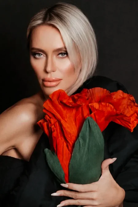 Lana Velvet by Natalia Mailis — JOLIE Magazine editorial